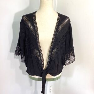 NWT NO BOUNDARIES JUNIORS XXL/2X(19) BLACK CROP TOPPER,CARDIGAN LACE TRIM